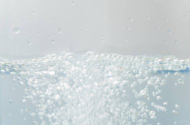 Su kabarcıkları ile. Arka plan için uygundur..