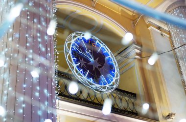 LED saat açık havada. Yeni yıl kadar kalan süre.