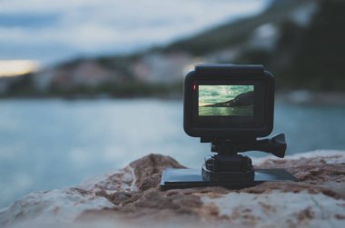 Sunset Bulvarında hızlandırılmış çekim küçük kamera.