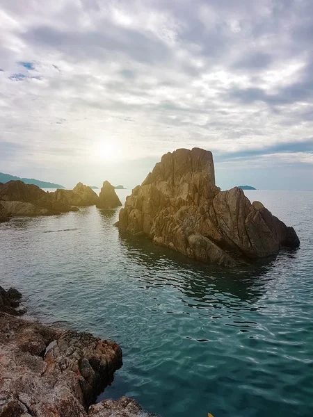 Hermosa Costa Rocosa Tailandia Concepto Vacaciones — Foto de Stock