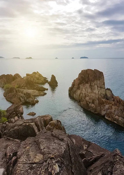 Hermosa Costa Rocosa Tailandia Concepto Vacaciones — Foto de Stock