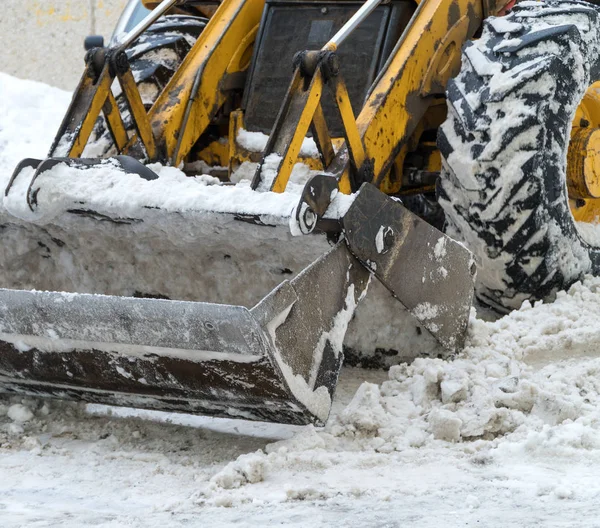 Traktor Odhazování Sněhu Ulici — Stock fotografie
