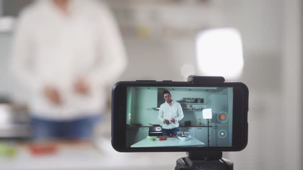 Man Kitchen Filming Video Vlogging Concept — Stock Video