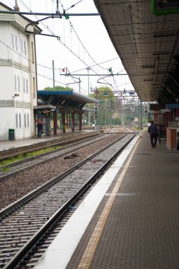 Kuzey İtalya'daki eski demiryolu istasyonu.