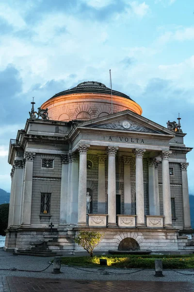 意大利科莫的伏尔塔神庙博物馆。坦皮奥·沃尔蒂亚诺. — 图库照片