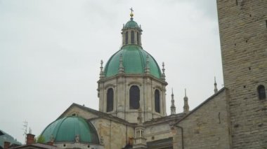 Como şehrinin Roma Katolik Katedrali, İtalya.