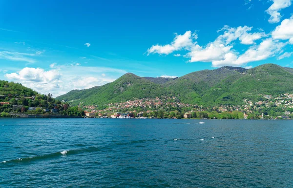 Hermosa vista del paisaje lago Como verano en Italia . — Foto de Stock
