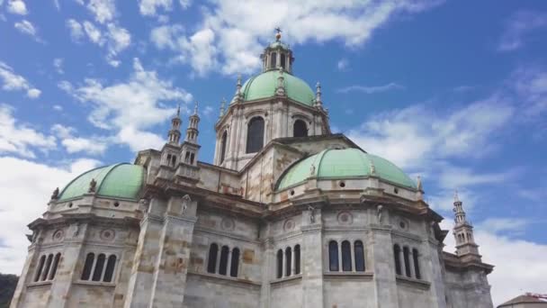 Como şehrinin Roma Katolik katedrali. — Stok video