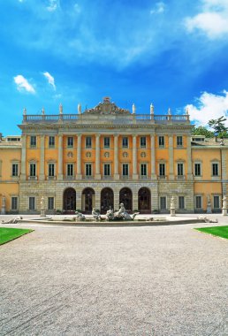 Como gölü yakınlarındaki Villa Olmo.