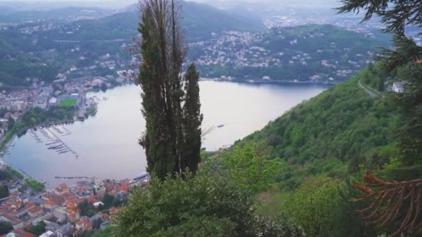 Bela vista da cidade de Como a partir da montanha Brunate . — Vídeo de Stock