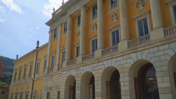 Villa Olmo perto do lago Como . — Vídeo de Stock