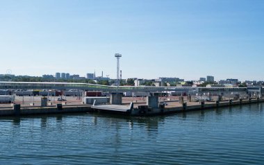 Tallinn, Estonya'daki deniz limanının mimarisi.