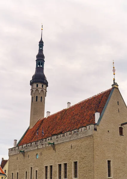 Town hall building with old Thomas in Tallinn. — Stock Photo, Image