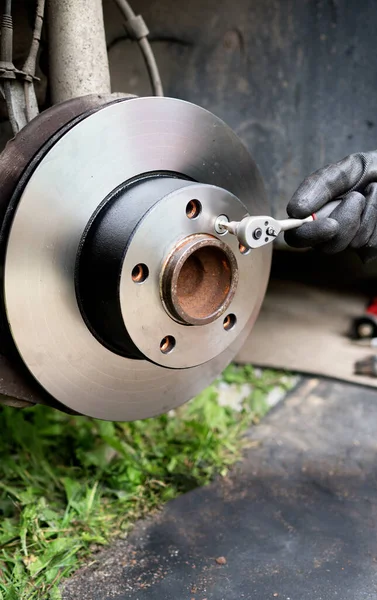 Repairing Car Disc Brake System — Stock Photo, Image