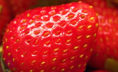 Kırmızı taze olgun çilekli Makro shot..
