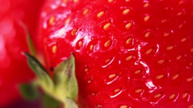 Kırmızı taze olgun çilekli Makro shot..