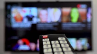 Smart TV 'de uzaktan kontrol noktası.