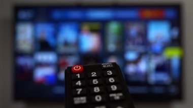 Smart TV 'de uzaktan kontrol noktası.