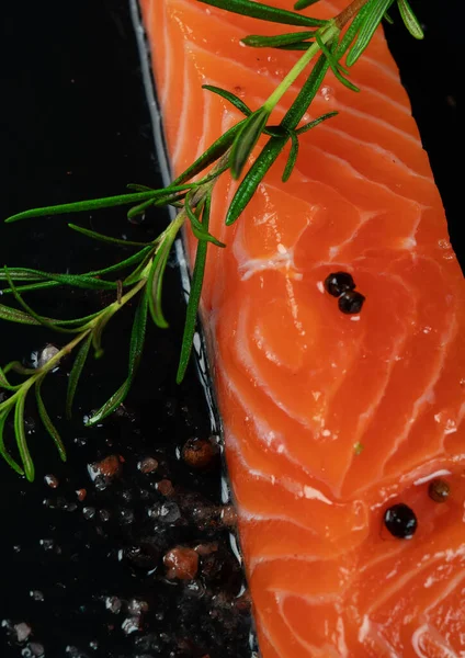 Trozo Filete Salmón Con Especias Listo Para Salar — Foto de Stock