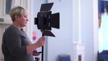 Backstage fotoğraf - profesyonel fotoğrafçılar fotoğraf çekmek şık bir odada