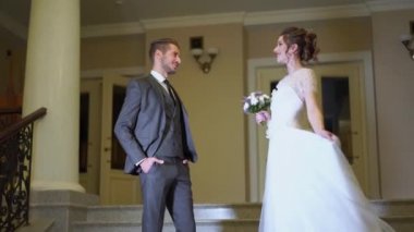 sahne arkası düğün fotoğrafçılığı - profesyonel fotoğrafçılar almak pitoresk-in yeni evliler şık bir odada