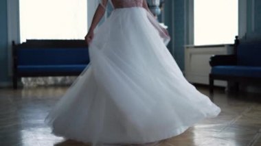 Güzellik slowmotion - güzel gelin gelinlikle dönüyor