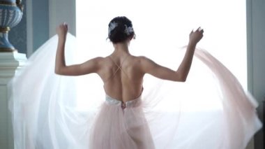 Güzellik slowmotion - güzel gelin gelinlikle dönüyor