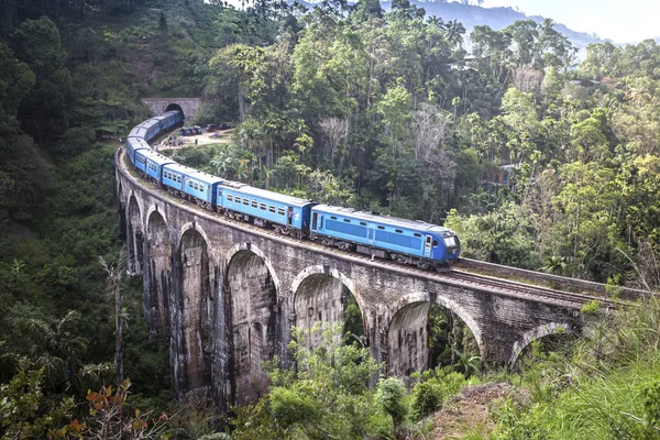 Tren Puente Demodara Los Nueve Arcos Puente Cielo Nueve Arches — Foto de Stock