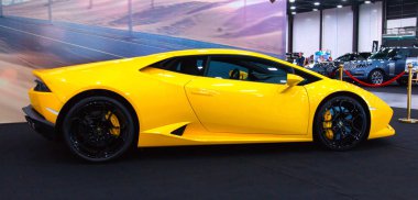 Lamborghini Huracan Kraliyet Auto Show'da sarı. 10 Haziran 2018. St. Petersburg, Rusya Federasyonu.