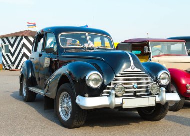 Rusya, St. Petersburg, 8 Eylül 2018: Retro teknikleri Fortuna Festivali Doğu Almanya araba Bmw 340 (hareketlilik 340). 