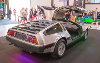 Delorean Dmc-12 spor araba.
