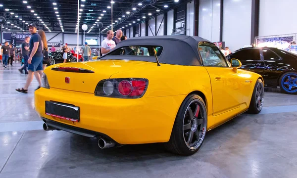 Japanse sport roadster auto Honda S2000. — Stockfoto