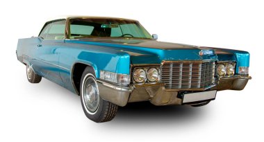 Klasik Amerikan Vintage arabası 1970 Cadillac Coupe DeVille üstü açık beyaz arka planda izole edilmiş.