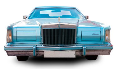 Klasik Amerikan klasik arabası Lincoln Continental Mark V 1977 beyaz arka planda izole edildi. Ön görünüm.