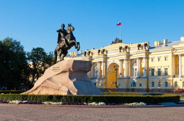 Saint-Petersburg 'da. - Rusya. Bronz Süvari. Senato Meydanı 'ndaki Büyük Peter' ın binicilik heykeli.. 