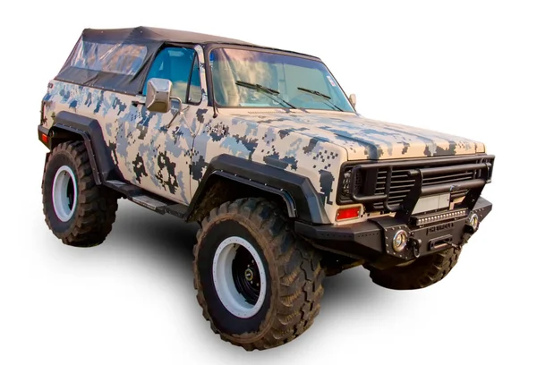 Amerikan SUV arabası Chevrolet K5 Blazer beyaz arka planda izole edildi.