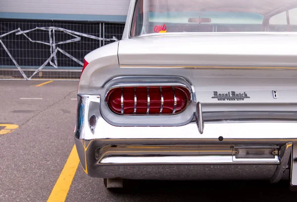 Klassischer Amerikanischer Rare Buick Lesabre 1961 Auf Der Original Meet — Stockfoto