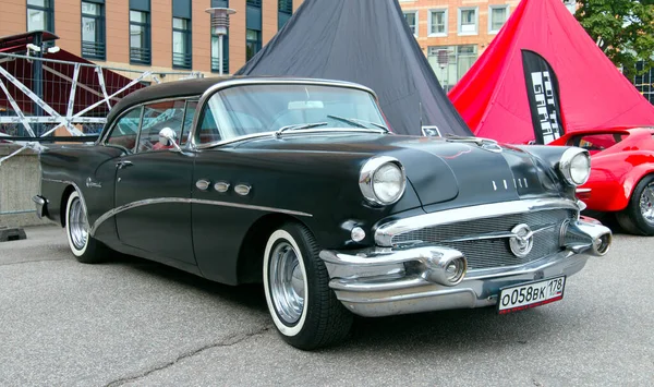 Классический Американский Винтажный Автомобиль Buick Special 1956 Года Original Meet — стоковое фото