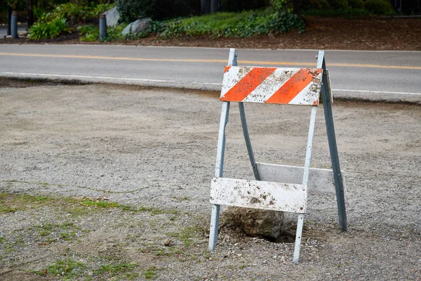 Orange Och Vit Diagonal Randig Konstruktion Barrikad Typ Barrikad — Stockfoto