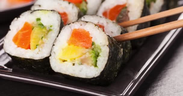 Különböző Fajta Sushi Darab Mozgás Csúszka Hatása — Stock videók