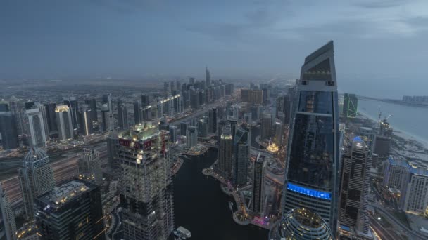 Caducidad Del Día Noche Del Moderno Centro Dubai Marina — Vídeos de Stock