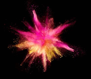 Renkli toz siyah arka plan üzerine izole patlama