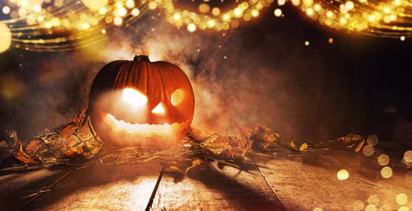 Spooky Citrouille Halloween Sur Des Planches Bois Dans Une Cave — Photo