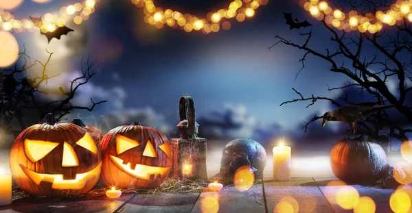 Spooky Citrouilles Halloween Sur Des Planches Bois Avec Fond Horreur — Photo