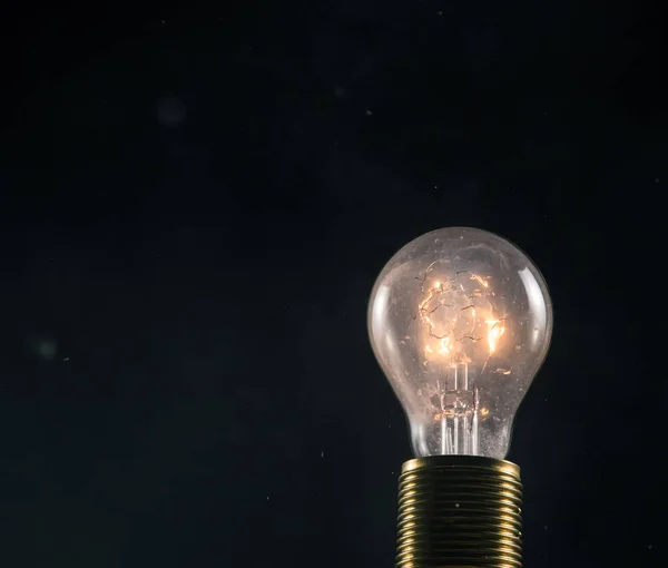 Burning Old Light Bulb Black Backround Concept New Idea Brain — Stock Photo, Image