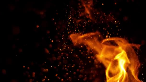 Σούπερ Αργή Κίνηση Της Φωτιάς Σπινθήρες Απομονώνονται Μαύρο Φόντο Γυρίστηκε — Αρχείο Βίντεο