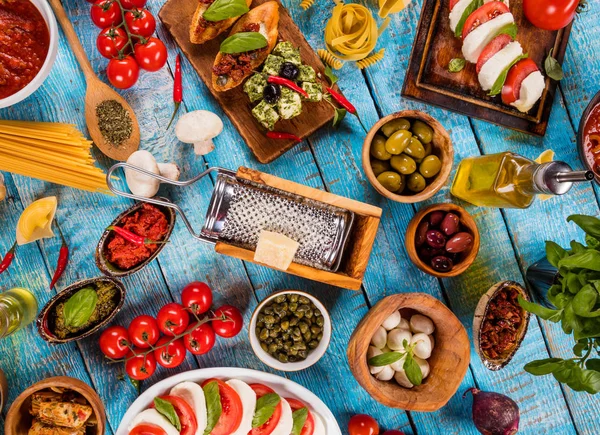Verschiedene Italienische Speisen Auf Holz Serviert Ansicht Von Oben Freier — Stockfoto