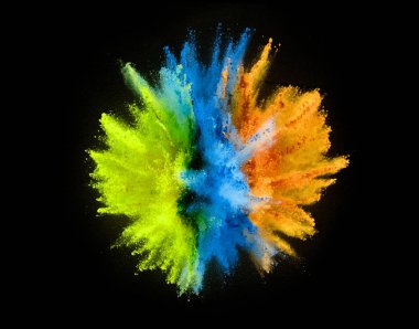 Siyah arka plan üzerine izole renkli toz patlama.