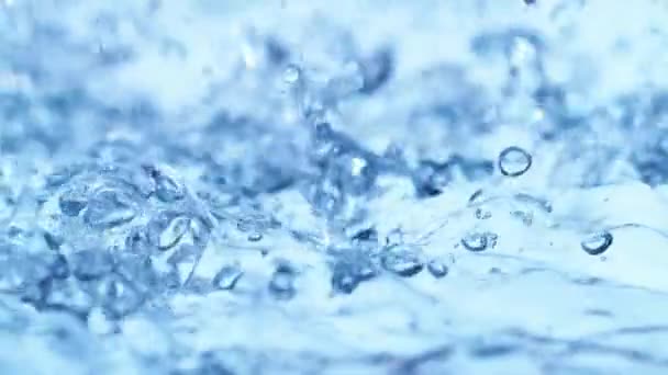 Super Langzame Beweging Van Opspattend Water Druppels Gefilmd Macro Lens — Stockvideo