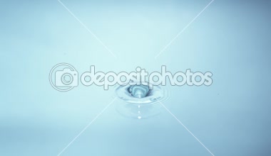 Su damlaları, yüksek hızlı sinema kamera üzerinde filme sıçramasına, süper ağır çekim